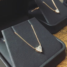 Load image into Gallery viewer, Floating Diamond Necklace
